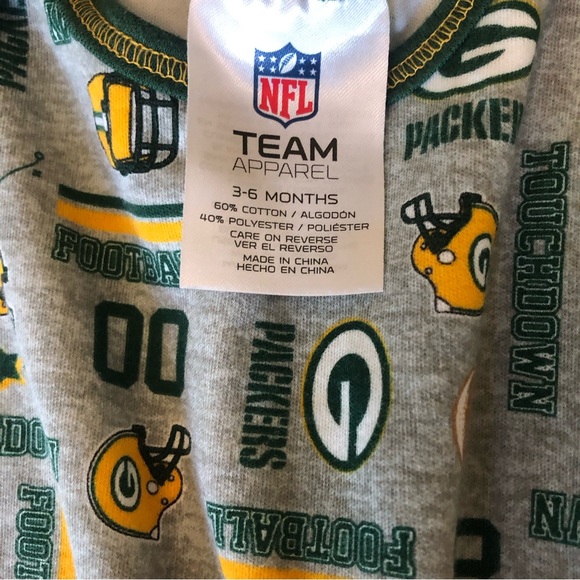 Sale!🏈Infant Packer clothes bundle. Items are 0-9 months. Like new or brand new. - Picture 8 of 10